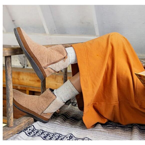 Chaco Revel Tall Bootie Fleece Felt Boots | Womens 6, Brown Sugar NEW - Picture 6 of 7